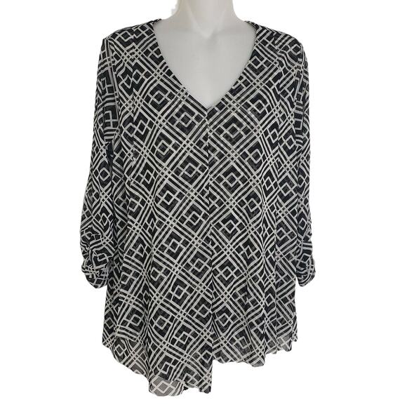 Alfani Womens Top PL Petite Black White Geometric Asymmetrical Hem Nylon V Neck - Picture 1 of 9